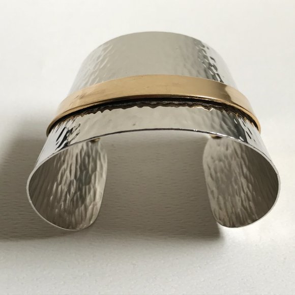 Vintage Napier Wide Hammered Runway Silver Tone Egyptian Revival Cuff Bracelet - Picture 5 of 12